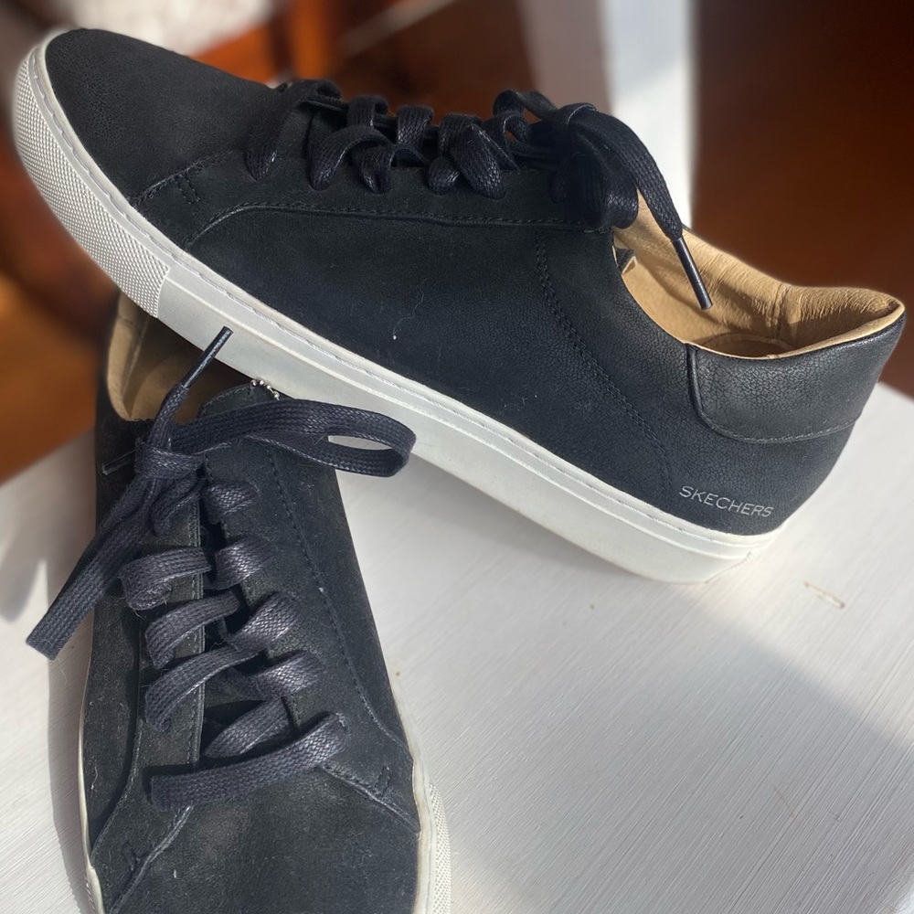 Black Skechers
